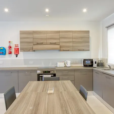 Lovely Designer 3br With Private Terrace With Bbq By 360 Estates