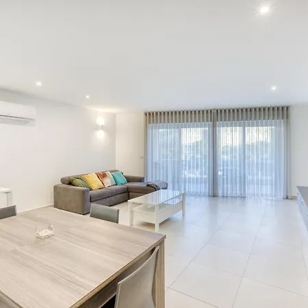 Lovely Designer 3br With Private Terrace With Bbq By 360 Estates